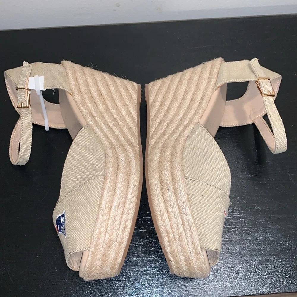 New England Patriots Wedge Sandals.‎  Size 9.  NWOT